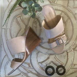 Franco Sarto wedge